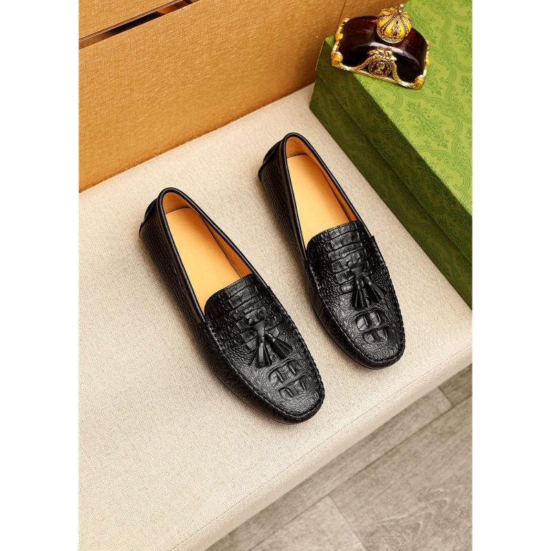 G*u*i leather shoes